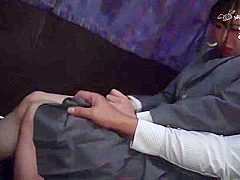 06A0524-A JK who is attacked by a molester on a night bus and feels unable to make a sound