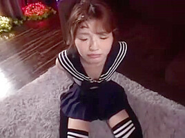 07166,A woman in serious agony
