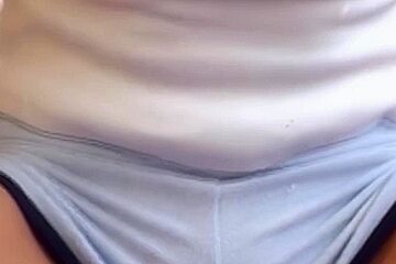 18yo Showing Off Her Camel Toe