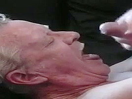 2 Grandpas play and cum