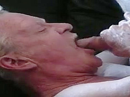 2 Grandpas play and cum