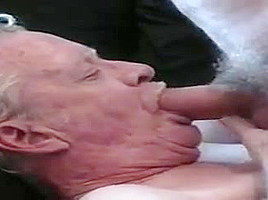 2 Grandpas play and cum