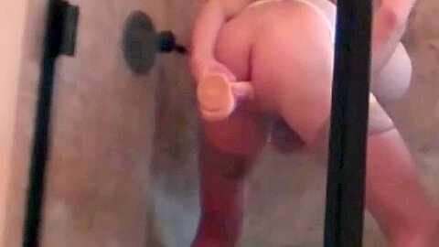 20130609 Tutu-anal 2 shower