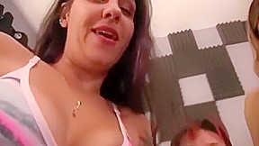 3 giantess