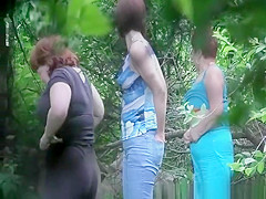 3 mature women caught peeing