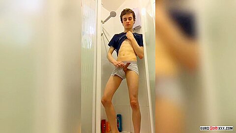 A Big Wet Uncut Twink Cock! - Harry Alexander