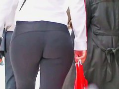 A big ass blonde amateur candid video