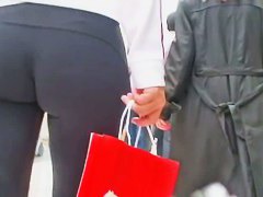 A big ass blonde amateur candid video