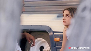 Alex Jones And Kristen Scott In The Dangler Of Grand Salam!