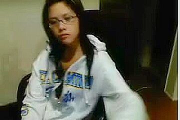 Amateur Asian teen 18+ with glasses fingers herself on cams