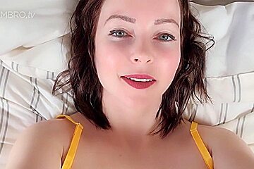 Amateur Webcam Babe Showing Her Sexual Goods