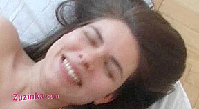 Amateur Zuzinka fucks in threesome