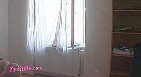 Amateur Zuzinka fucks in threesome