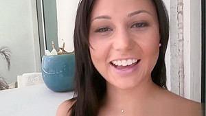 Amateur teen 18+ slut masturbates