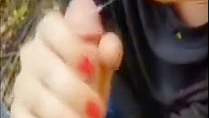 Amateur teen 18+ suck and swallow in the park after school