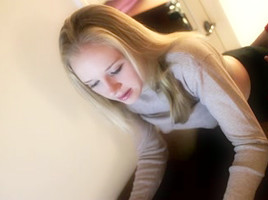 Amazing blonde gets some nice booty spanking