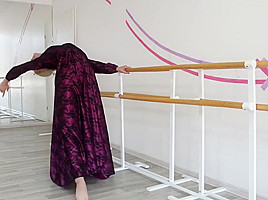 Anna Sigarga with gymnastics never seen before