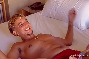 Axel Abysse In Public Squirting And Fisting With And Horny Ftm Neneputx
