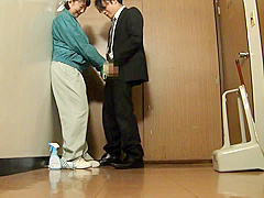 B3H0302- Cleaning lady's mature wife is by a young man to suck cock