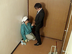 B3H0302- Cleaning lady's mature wife is by a young man to suck cock
