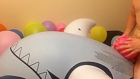 Balloons & inflatable pool toys humping orgasm