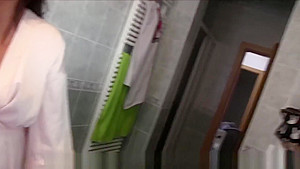 Beautiful Les Gf Pussylicking In The Shower
