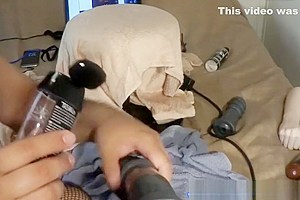 Big Ass Tranny Uses Fake Hand and Fuck Machine to Drill Her Ass