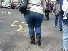Big Booty Pocketless Jeans Ass