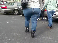 Big Booty Pocketless Jeans Ass