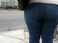 Big Booty Pocketless Jeans Ass