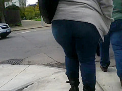 Big Booty Pocketless Jeans Ass