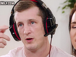 Big booty dirty MILF fucks with gamer guy in doggystyle
