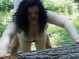 Bourrage de grosse femme en foret