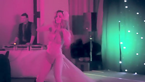 Burlesque Strip SHOW 29 Miss Indigo Blue Nude