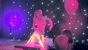 Burlesque Strip SHOW 29 Miss Indigo Blue Nude