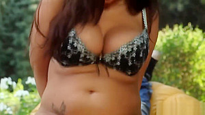 Busty Plump Chick Marta Face Sitting Lick Pussy