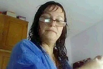 Busty mature bbws with glasses shows her ass online
