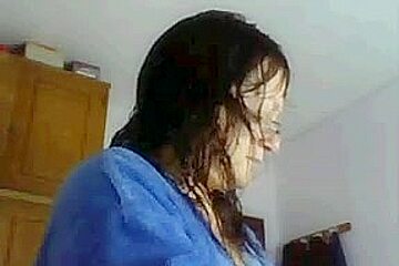 Busty mature bbws with glasses shows her ass online