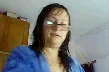 Busty mature bbws with glasses shows her ass online