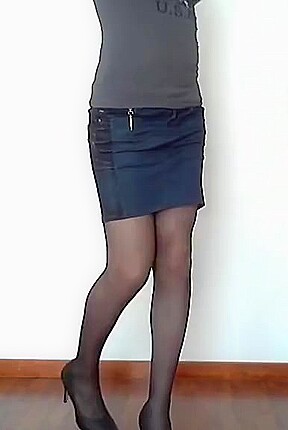 CD - strip sexy mini skirt stockings