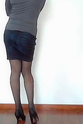 CD - strip sexy mini skirt stockings