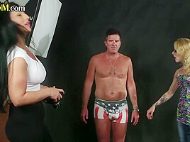 CFNM femdom MILFS in group cocksucking on photo shooting