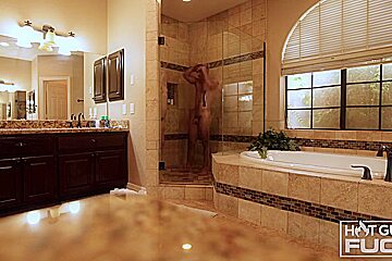 Caked Up & Bricked Up Roman Cain Is Horny T - River Lynn