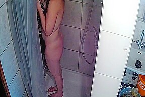 Cam Catches Wife In The Shower