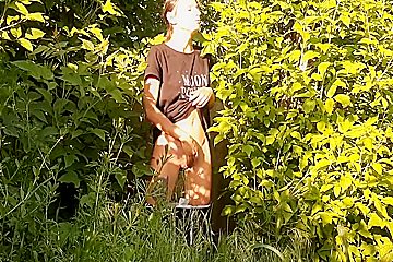 Candy S - Risky Public Female Masturbation In Nature - Lesbian