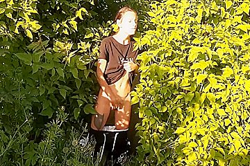 Candy S - Risky Public Female Masturbation In Nature - Lesbian