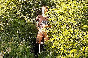 Candy S - Risky Public Female Masturbation In Nature - Lesbian
