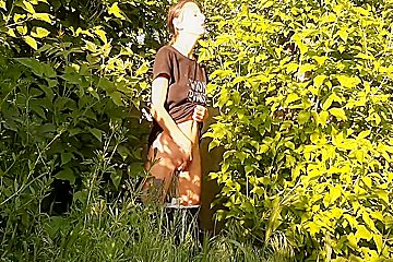 Candy S - Risky Public Female Masturbation In Nature - Lesbian