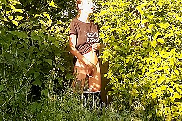 Candy S - Risky Public Female Masturbation In Nature - Lesbian