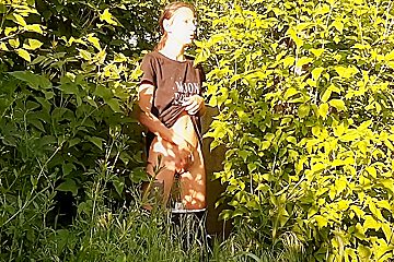Candy S - Risky Public Female Masturbation In Nature - Lesbian